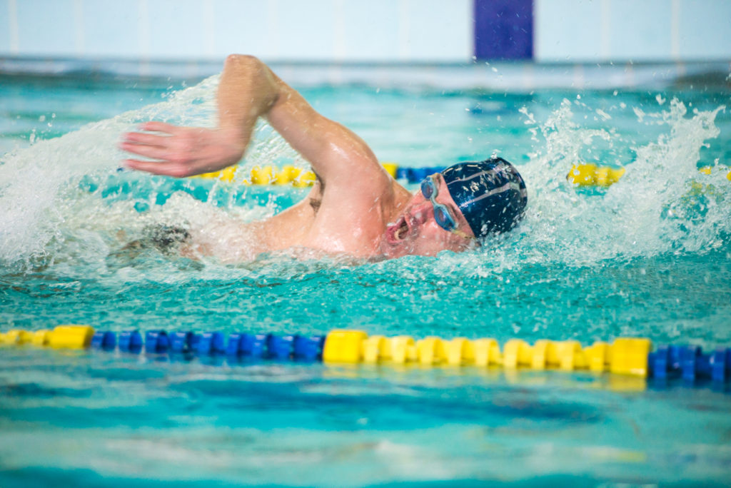 Дистанционная переподготовка тренера по плаванью: основные аспекты