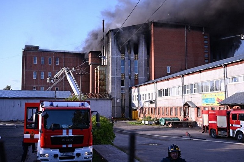 В России произошел очередной крупный пожар на складе