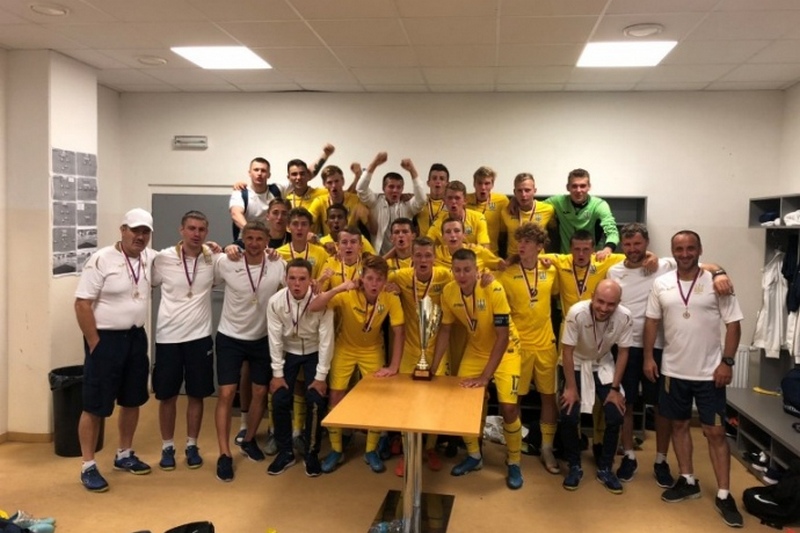 Юношеская сборная Украины выиграла турнир по футболу в Чехии