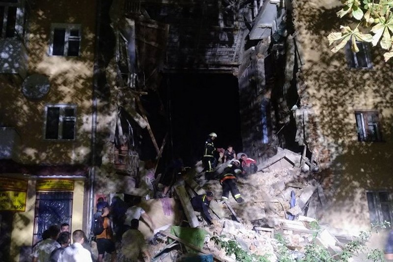 В Дрогобыче прогремел смертельный взрыв в многоэтажном доме: много пострадавших