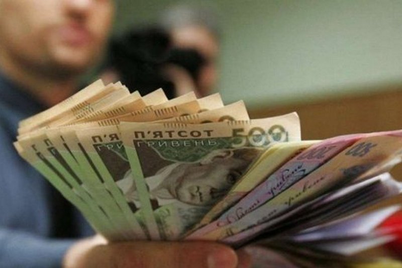 В Украине увеличился размер средней зарплаты