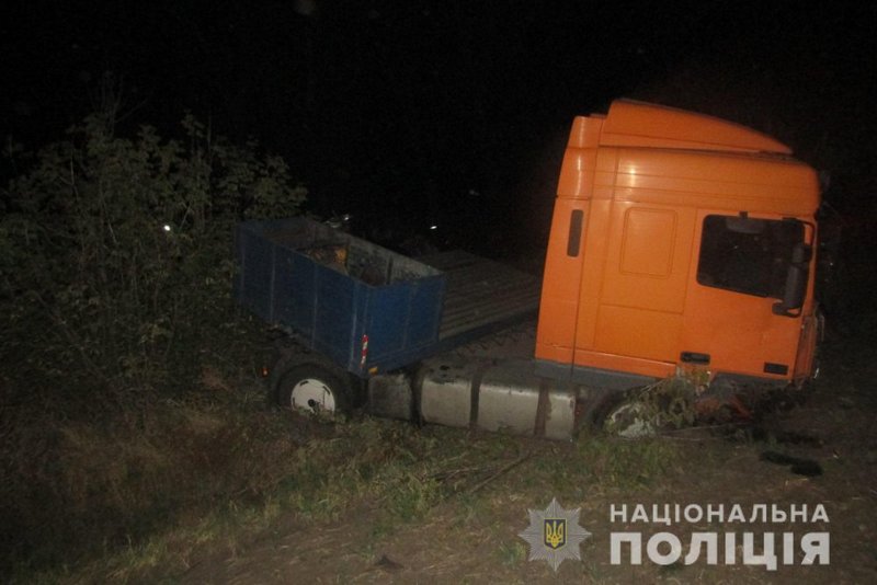 Тракторист спровоцировал смертельное столкновение грузовика с микроавтобусом