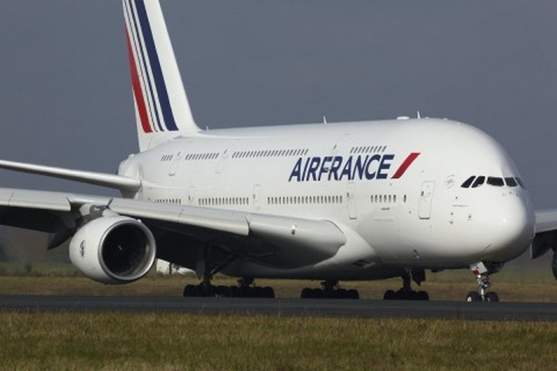 Самолет Air France с 300 пассажирами на борту совершил экстренную посадку в Токио