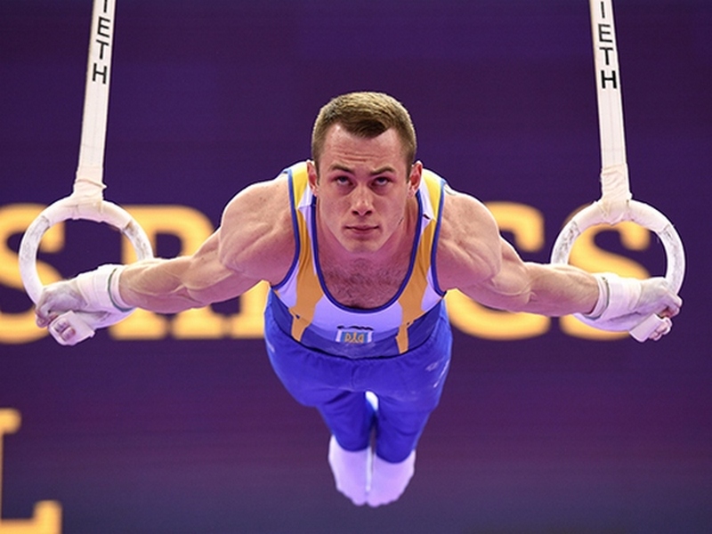 Украинский гимнаст выиграл два золота на Кубке мира