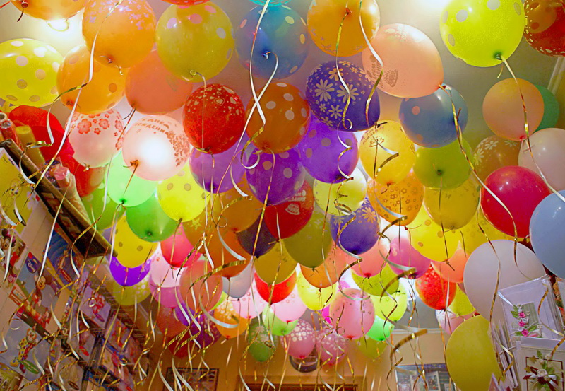 Гелиевые воздушные шары – универсальное украшение для любого повода