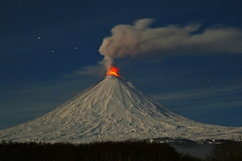 В России начал извергаться вулкан-гигант