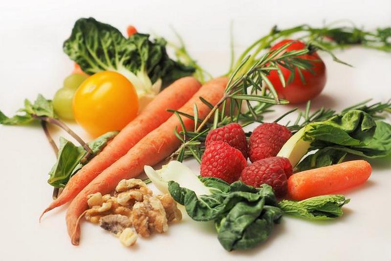 Медики объяснили, почему полезно есть вареные овощи