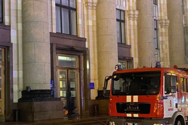 В Харькове бизнесмен поджог вход в облгосадминистрацию