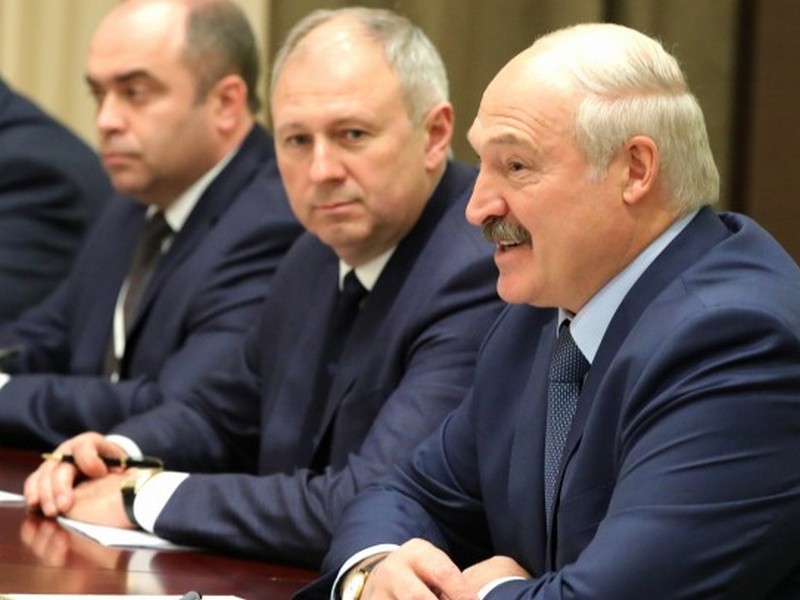 Лукашенко заявляет, что конфликт с РФ в сфере энергоресурсов связан с прежним правительством