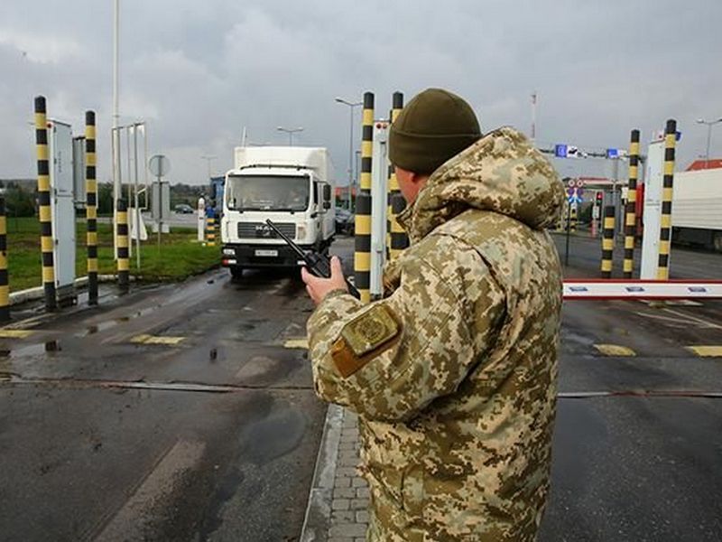 Украинскую границу за сутки пересекли почти 29 тысяч человек