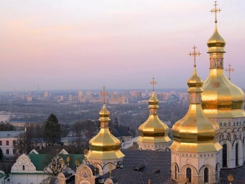 Карантин в Киеве: в УПЦ МП призвали игнорировать карантин