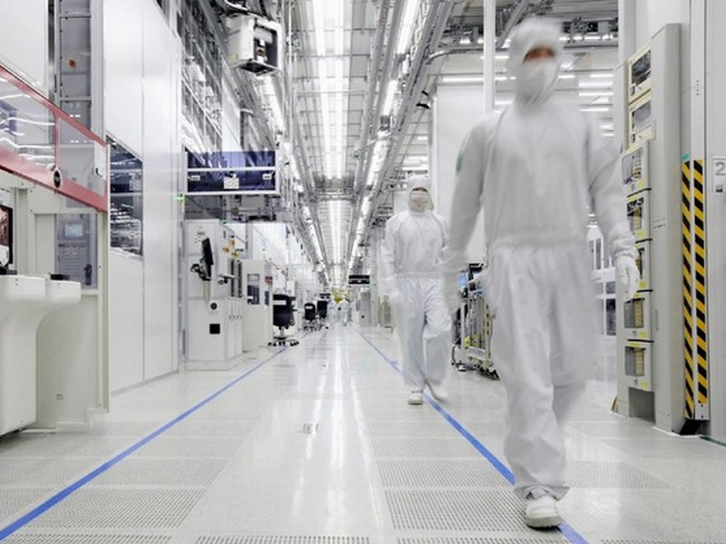 Samsung уменьшила выпуск смартфонов из-за коронавируса