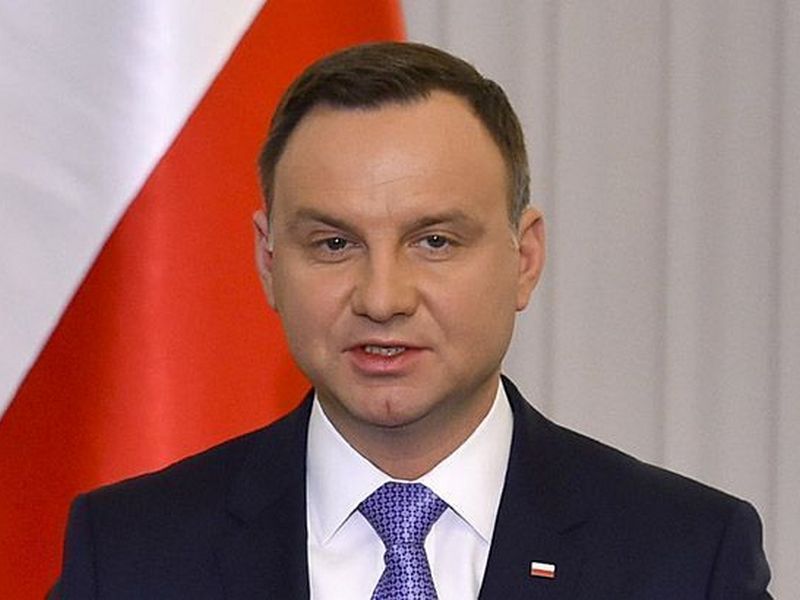 В Польше хотят отменить выборы президента и продлить срок Дуды на 2 года
