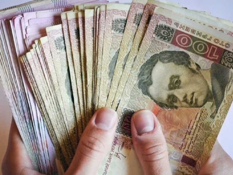 В Минсоцполитики назвали сроки выплаты 1000 гривен пенсионерам