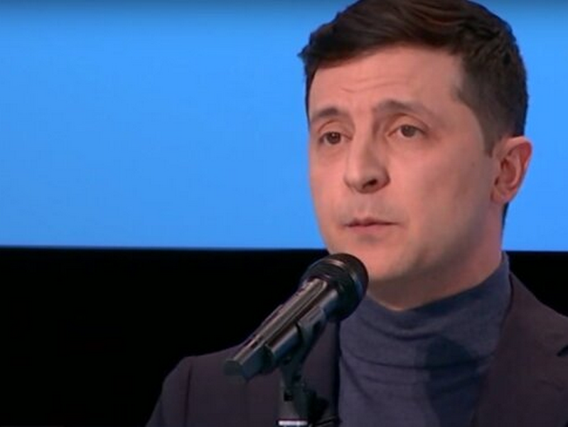 Зеленский прокомментировал падение рейтинга власти