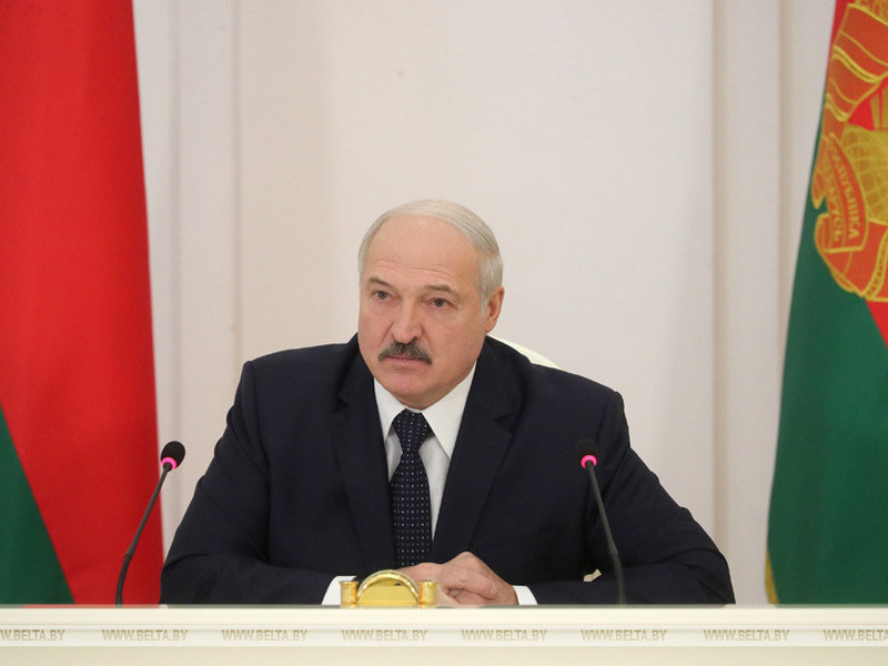 Депутат Госдумы послал Лукашенко к колхозникам за критику российских тестов на COVID-19