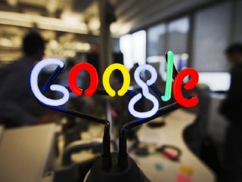 Google и Facebook разрешат сотрудникам работать удаленно до конца года