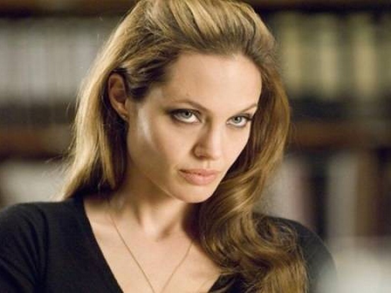 Анджелина Джоли поставила Брэду Питту ультиматум