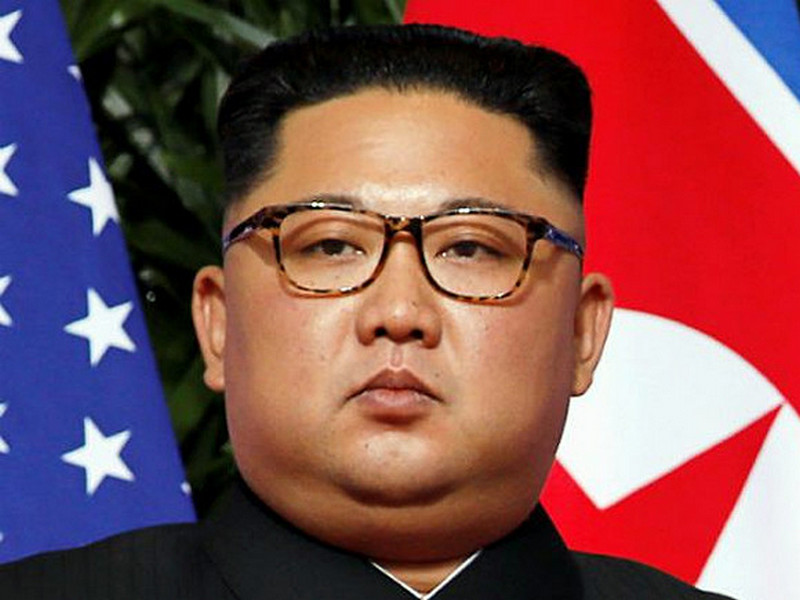 Пропавший на три недели лидер КНДР появился на публике