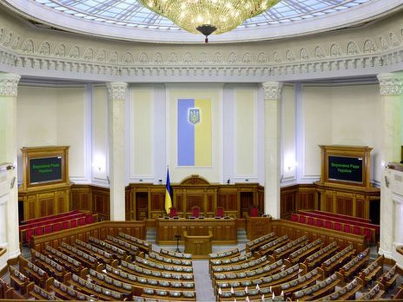 В пленарном режиме Верховная Рада начнет работать 2 июня