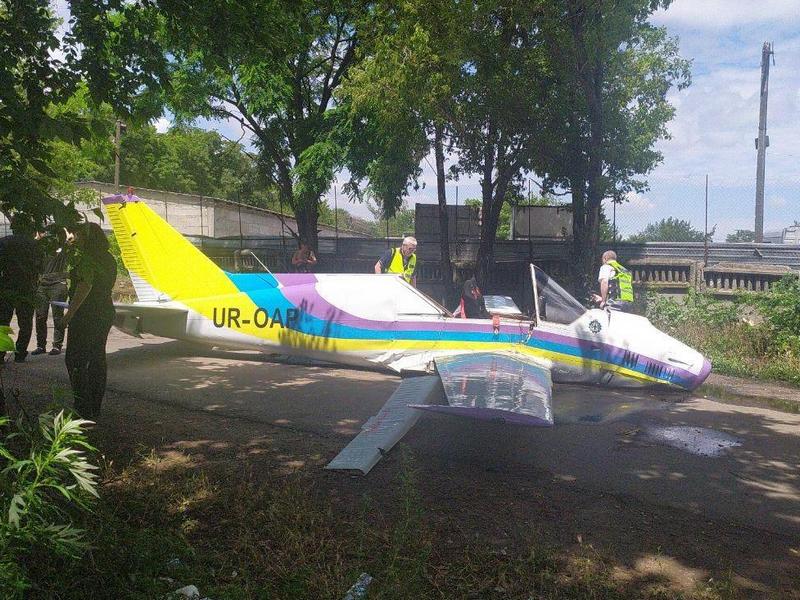 Умер второй пилот упавшего в Одессе самолета