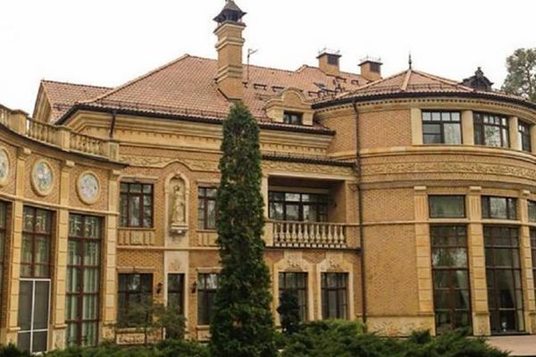 В Киевской области для президента содержат семь резиденций