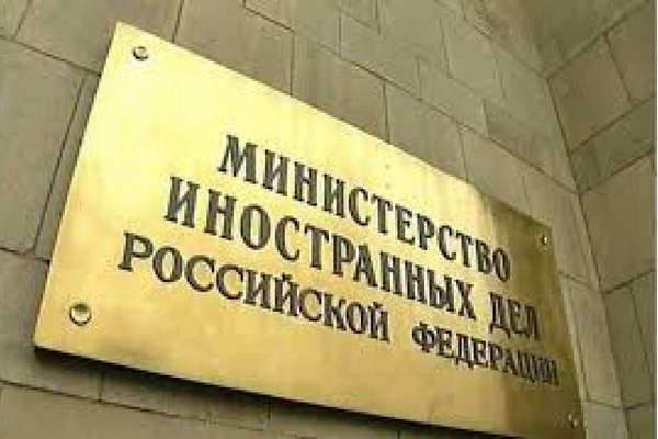 В Москве вызвались помочь Зеленскому расшифровать Минские соглашения