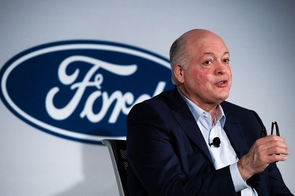 Глава Ford покидает компанию