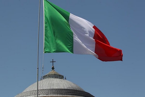 Италия готовится открыть школы и университеты с середины сентября