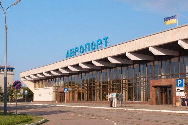 Херсонский аэропорт снова под угрозой закрытия