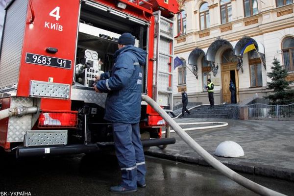 В Киеве горел жилой дом, есть погибший