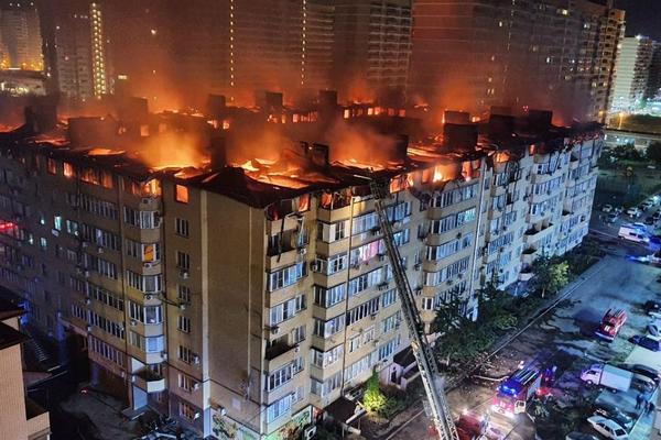 В Краснодаре во время пожара полностью сгорели 54 квартиры