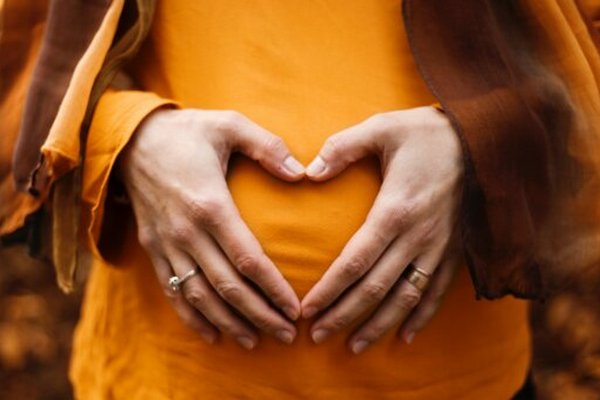 Эксперты назвали “за” и “против” суррогатного материнства