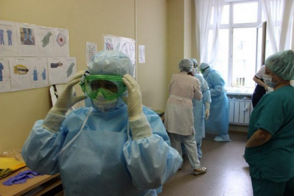 Коронавирус в России бьет рекорды