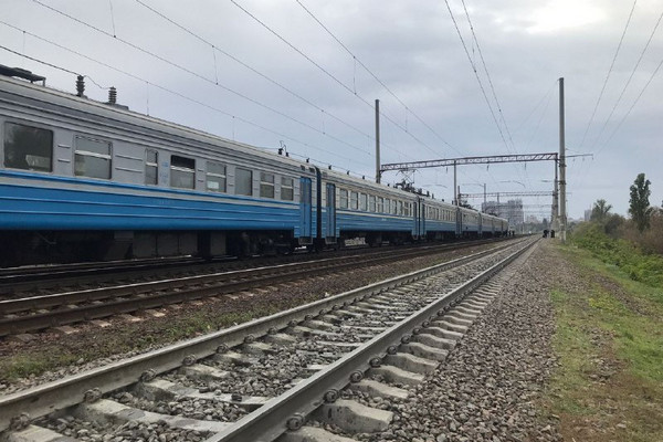 В Киеве поезд сбил насмерть подростка